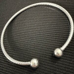Cuff bangle 6.5